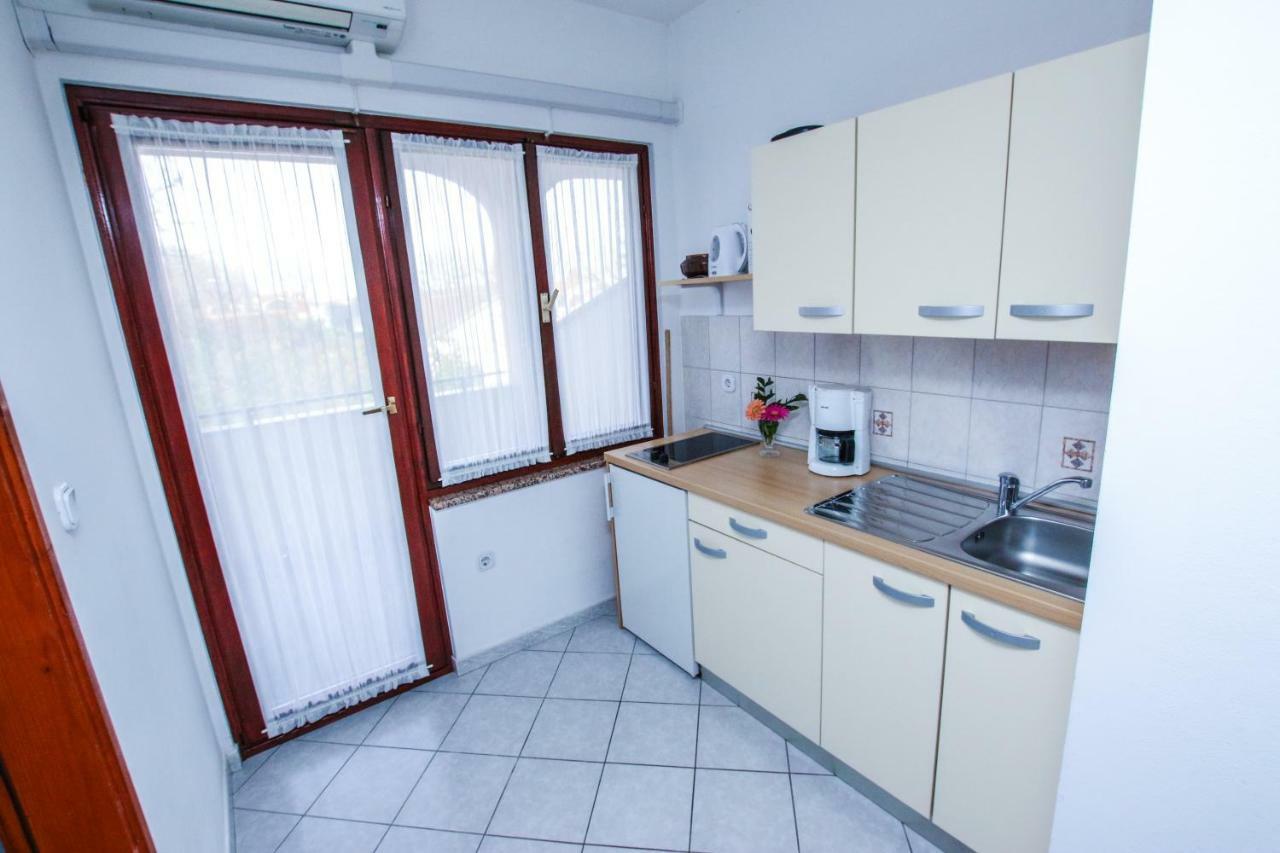 Apartments Ritosa بوريتش المظهر الخارجي الصورة
